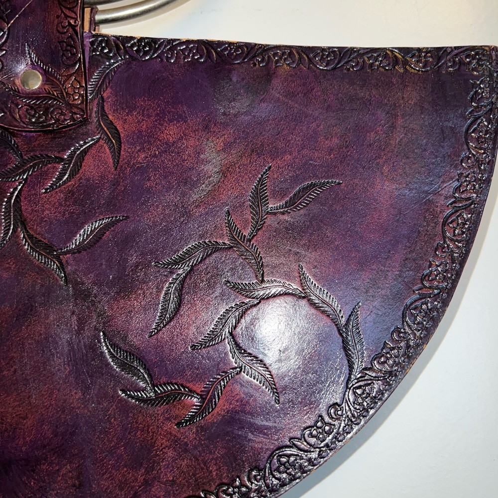 Handmade Leather stamped handbag with circular metal ring handles. - Picture 4 of 11